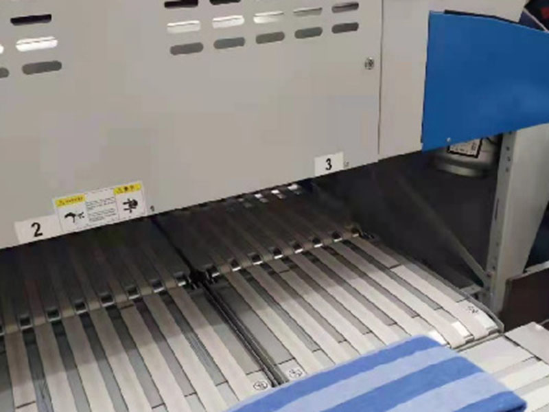 沛巾类折叠机-01