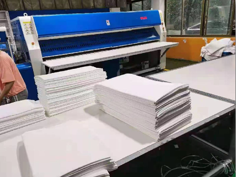 沛高速熨烫机-01